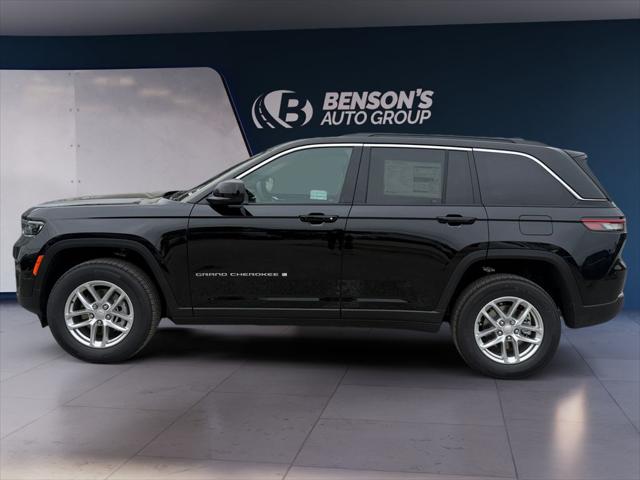 2026 Jeep Grand Cherokee Laredo 4x2