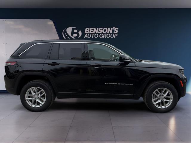 2026 Jeep Grand Cherokee Laredo 4x2