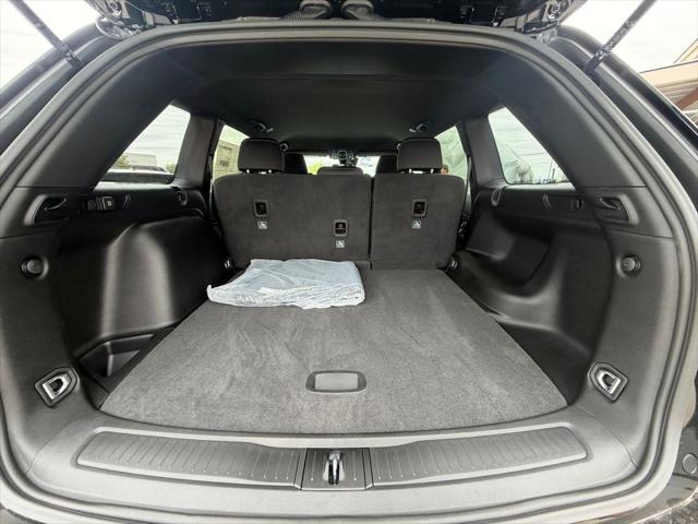 2026 Jeep Grand Cherokee Laredo 4x2