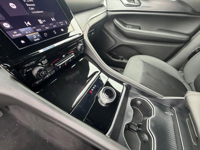 2026 Jeep Grand Cherokee Laredo 4x2