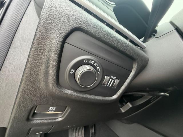 2026 Jeep Grand Cherokee Laredo 4x2