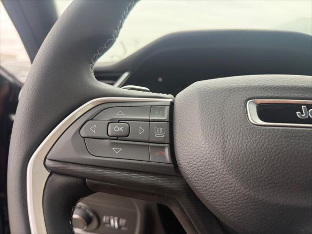 2026 Jeep Grand Cherokee Laredo 4x2