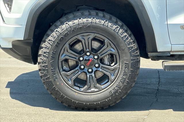 2023 GMC Canyon 2WD Crew Cab Short Box Elevation