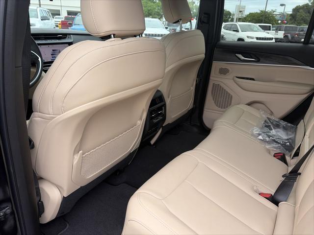 2026 Jeep Grand Cherokee Limited 4x2