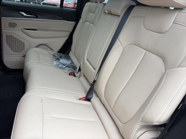 2026 Jeep Grand Cherokee Limited 4x2