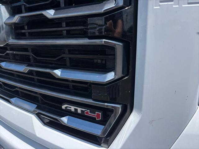 2024 GMC Sierra 2500HD 4WD Crew Cab Standard Bed AT4