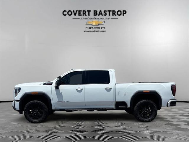 2024 GMC Sierra 2500HD 4WD Crew Cab Standard Bed AT4