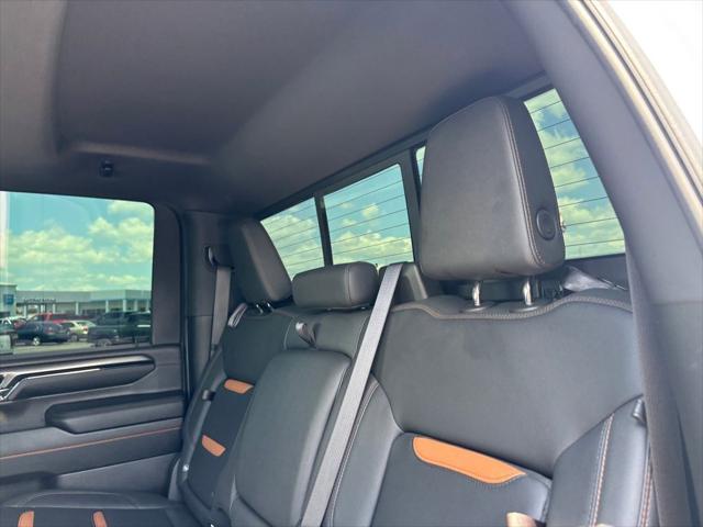2024 GMC Sierra 2500HD 4WD Crew Cab Standard Bed AT4