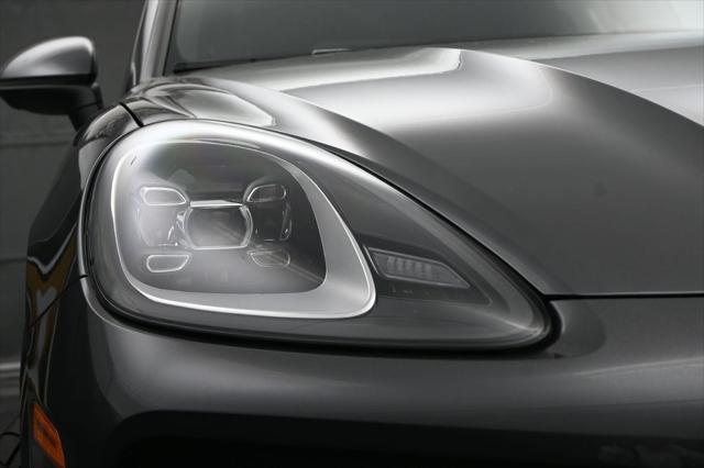 2023 Porsche Cayenne Base