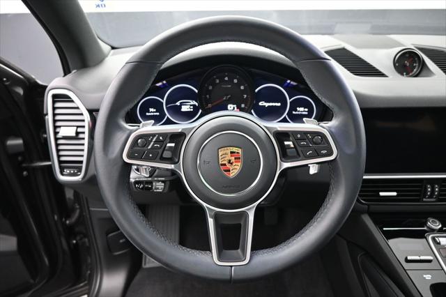 2023 Porsche Cayenne Base