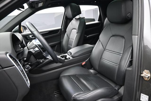 2023 Porsche Cayenne Base