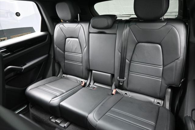 2023 Porsche Cayenne Base