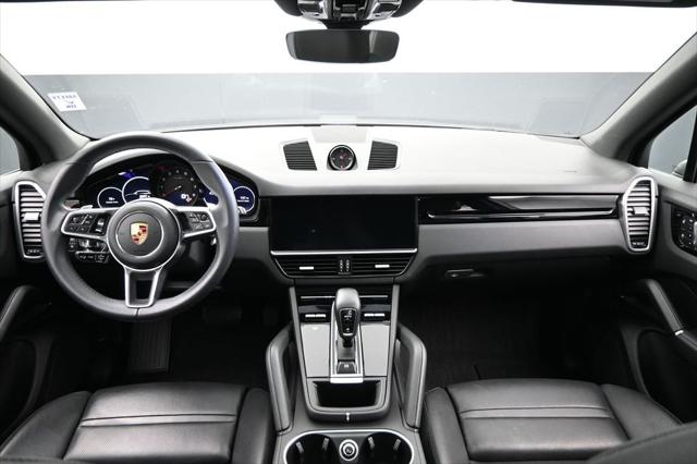 2023 Porsche Cayenne Base