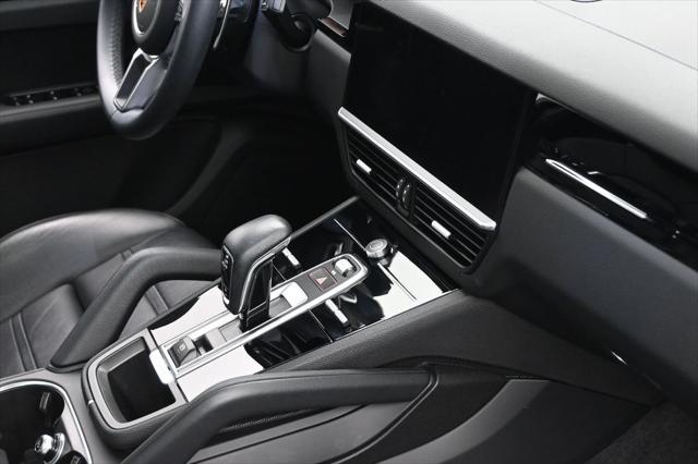 2023 Porsche Cayenne Base