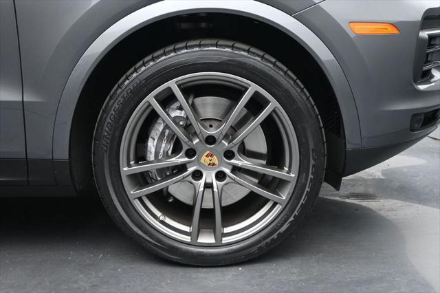 2023 Porsche Cayenne Base