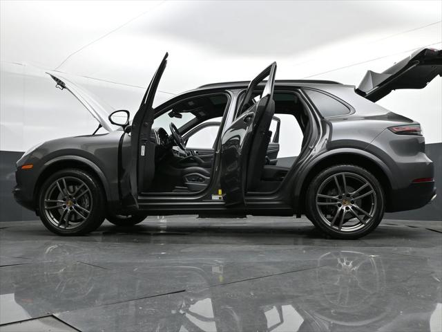 2023 Porsche Cayenne Base