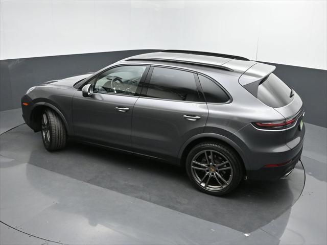2023 Porsche Cayenne Base