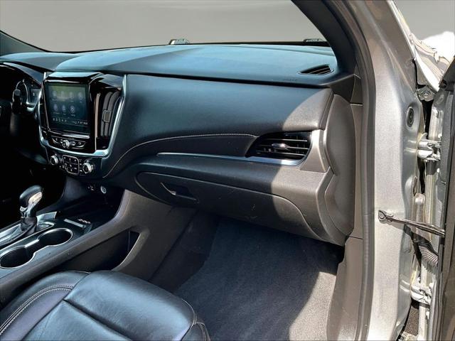 2023 Chevrolet Traverse AWD LT Leather