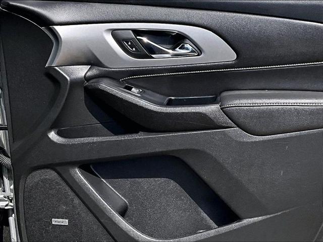 2023 Chevrolet Traverse AWD LT Leather