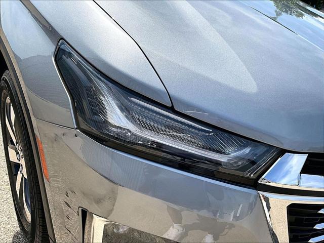 2023 Chevrolet Traverse AWD LT Leather