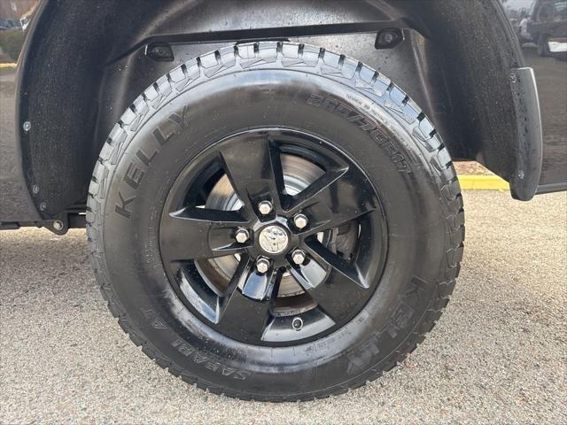 2023 Ram 1500 Classic SLT Crew Cab 4x4 5'7" Box