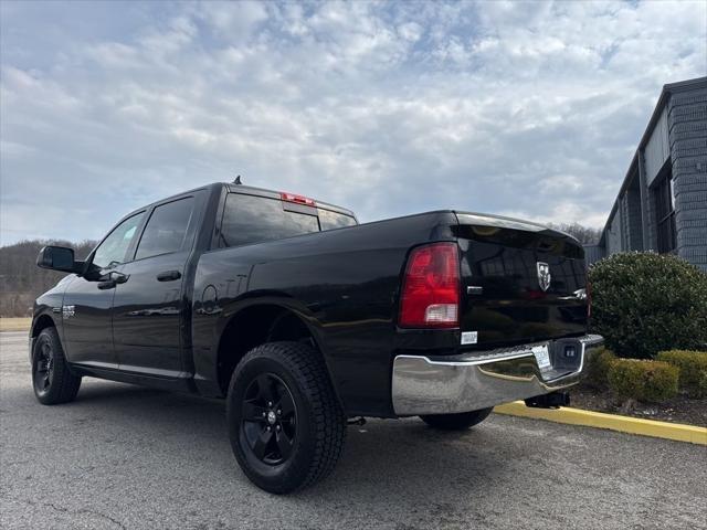 2023 Ram 1500 Classic SLT Crew Cab 4x4 5'7" Box