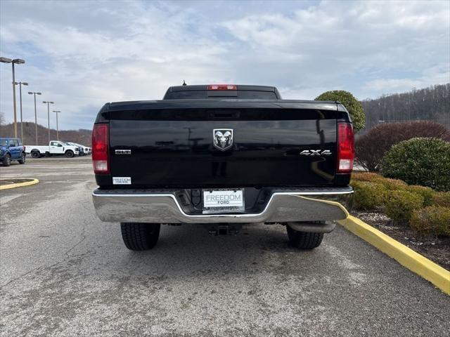 2023 Ram 1500 Classic SLT Crew Cab 4x4 5'7" Box