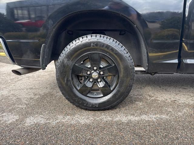 2023 Ram 1500 Classic SLT Crew Cab 4x4 5'7" Box