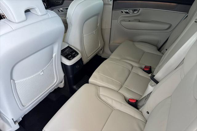 2026 Volvo XC90 Plug-In Hybrid Ultra Dark Theme, T8 AWD, Electric/Gasoline, 7 Seats