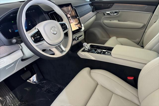 2026 Volvo XC90 Plug-In Hybrid Ultra Dark Theme, T8 AWD, Electric/Gasoline, 7 Seats