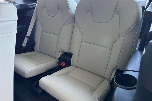 2026 Volvo XC90 Plug-In Hybrid Ultra Dark Theme, T8 AWD, Electric/Gasoline, 7 Seats