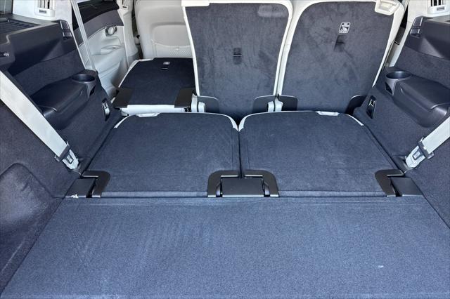 2026 Volvo XC90 Plug-In Hybrid Ultra Dark Theme, T8 AWD, Electric/Gasoline, 7 Seats