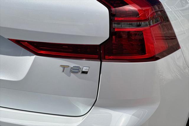 2026 Volvo XC60 Plug-In Hybrid Ultra, T8 AWD Electric/Gasoline, Dark