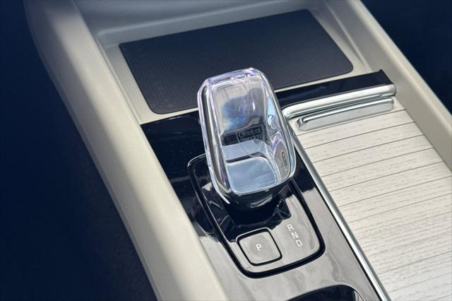 2026 Volvo XC60 Plug-In Hybrid Ultra, T8 AWD Electric/Gasoline, Dark