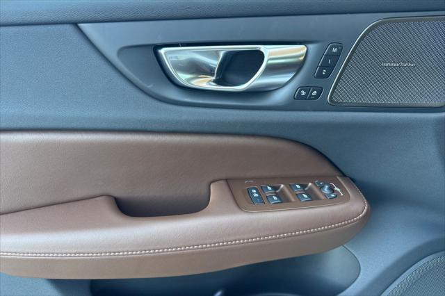 2026 Volvo V60 Cross Country Plus, B5 AWD Gas (mild hybrid)