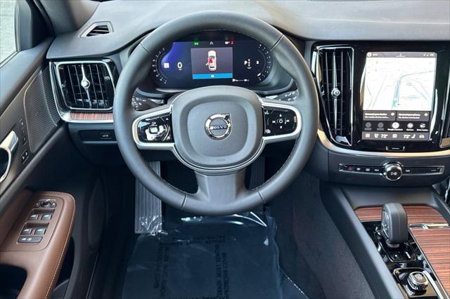 2026 Volvo V60 Cross Country Plus, B5 AWD Gas (mild hybrid)