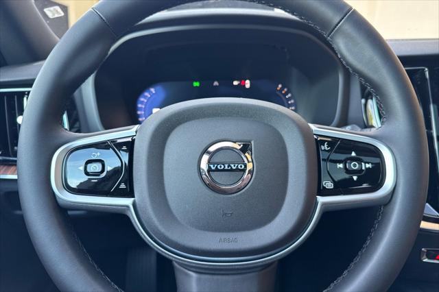 2026 Volvo V60 Cross Country Plus, B5 AWD Gas (mild hybrid)