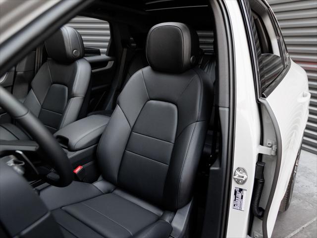 2026 Porsche Cayenne Unknown
