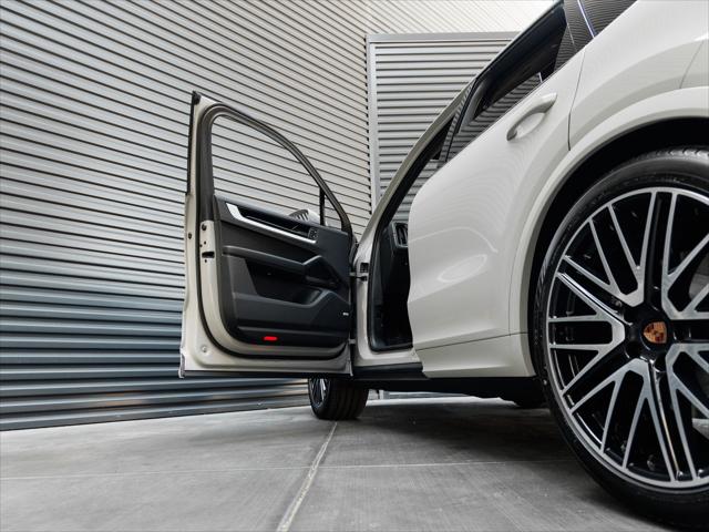 2026 Porsche Cayenne Unknown