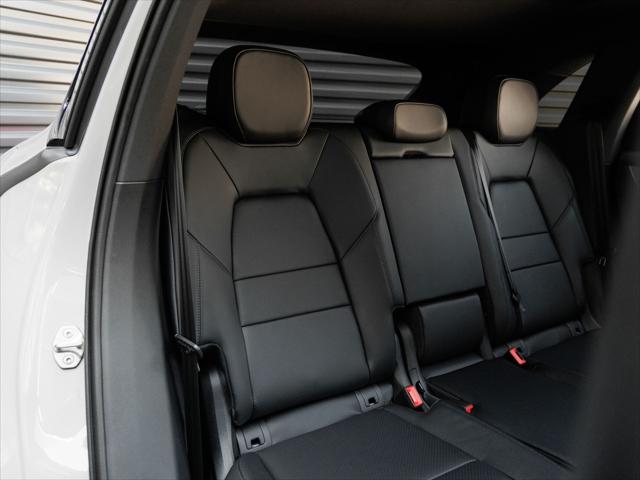 2026 Porsche Cayenne Unknown