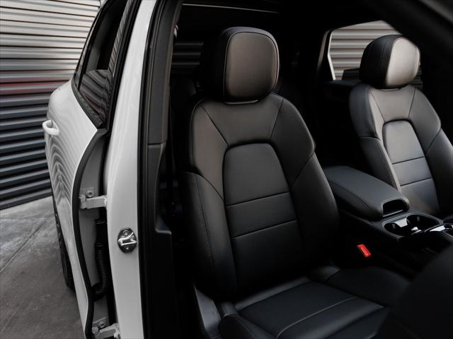 2026 Porsche Cayenne Unknown