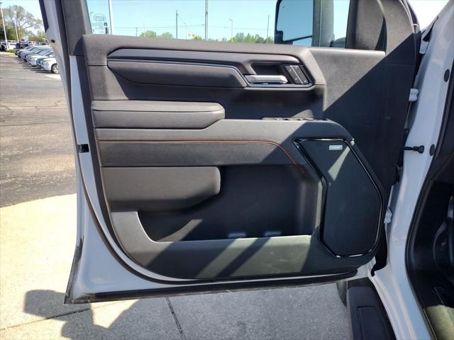 2025 GMC Sierra 2500HD Crew Cab, Standard Bed, AT4, 4WD