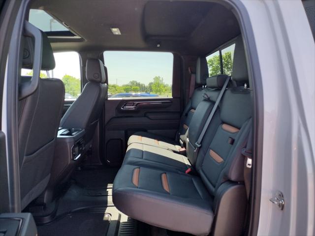 2025 GMC Sierra 2500HD Crew Cab, Standard Bed, AT4, 4WD