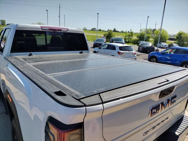 2025 GMC Sierra 2500HD Crew Cab, Standard Bed, AT4, 4WD