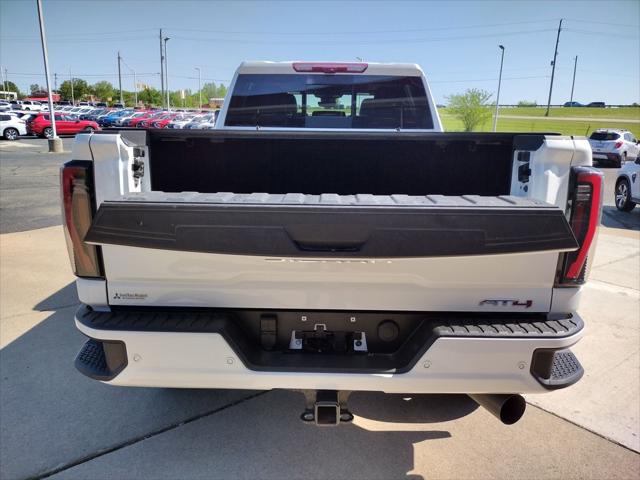 2025 GMC Sierra 2500HD Crew Cab, Standard Bed, AT4, 4WD