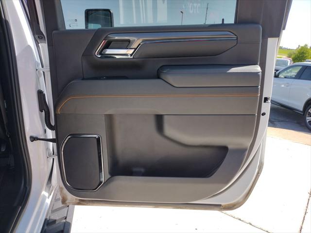 2025 GMC Sierra 2500HD Crew Cab, Standard Bed, AT4, 4WD