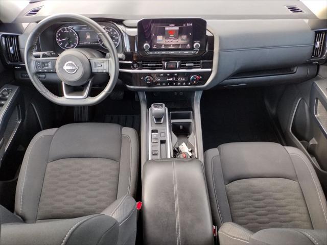 2025 Nissan Pathfinder SV FWD
