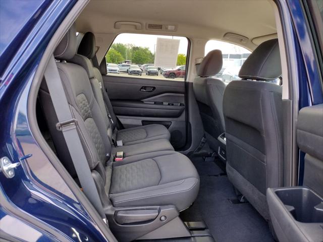 2025 Nissan Pathfinder SV FWD