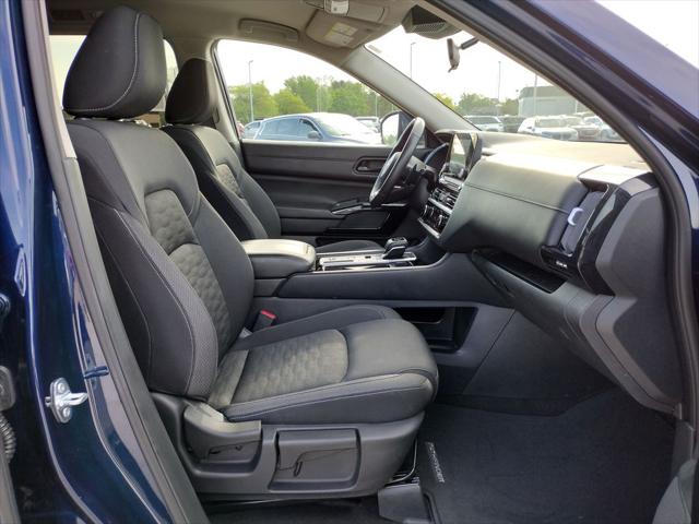 2025 Nissan Pathfinder SV FWD
