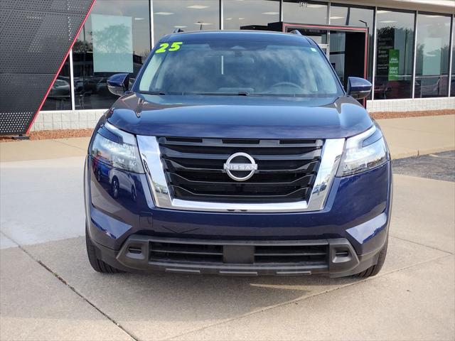 2025 Nissan Pathfinder SV FWD